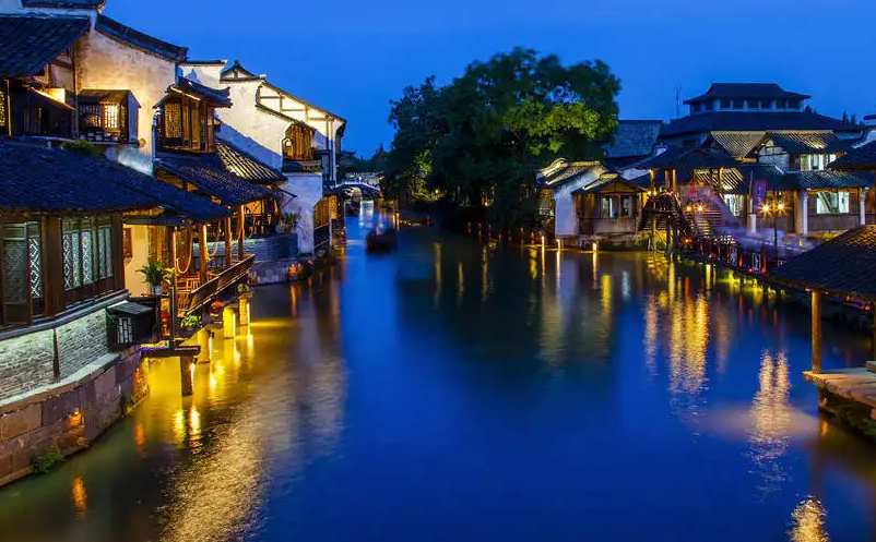 夜游經(jīng)濟發(fā)展必須抓住“三個核心”，才能匠造“精品工程”
